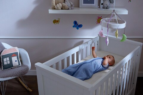 Pourquoi est-il important de surveiller l&#39;atmosphère de la chambre de votre bébé