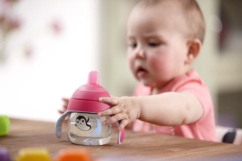 Vind de juiste drinkbeker voor de ontwikkelingsfase van je baby