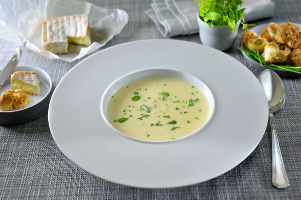 Knolselderijsoep met Bruggekaas - SoupMaker