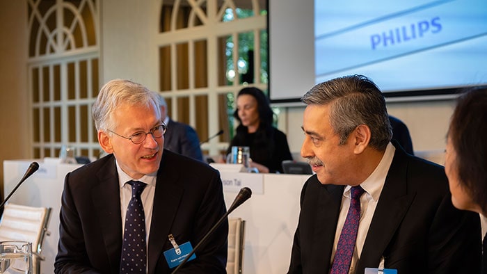 Philips propose de renouveler le mandat des CEO et CFO Frans van Houten et Abhijit Bhattacharya