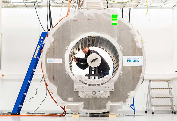 Refurbished MRI (Ouvre dans une nouvelle fenêtre)