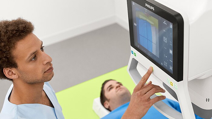 Medisch Centrum Leeuwarden neemt als eerste ter wereld het röntgensysteem Philips Radiography 7300 C in gebruik